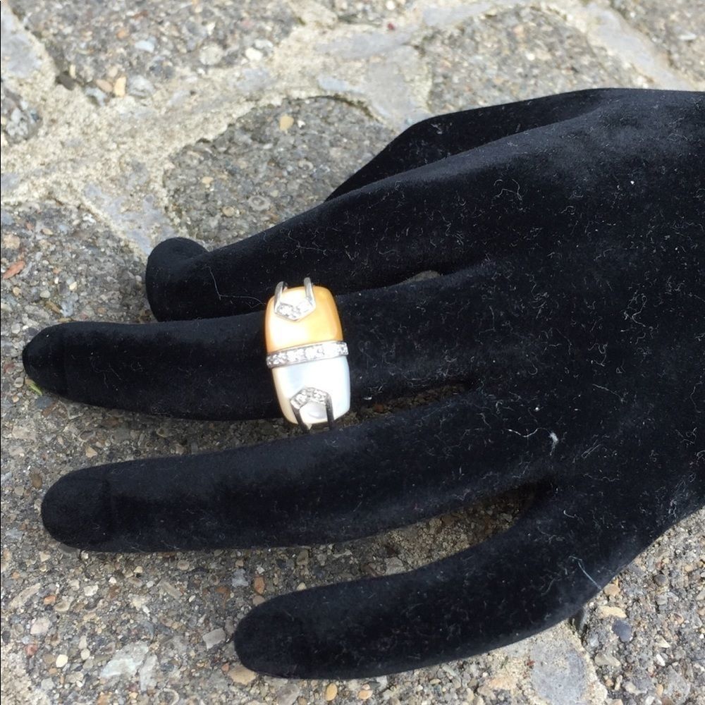 14kt Gold Dual Color MotherOfPearl Diamond Ring